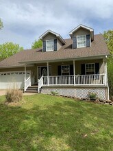 4 Oak Shadow Dr in Kimberling City, MO - Building Photo - Building Photo