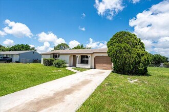 849 SW Belmont Cir in Port St. Lucie, FL - Building Photo - Building Photo