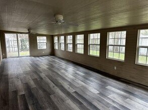 128 Royal Ln in Commerce, TX - Building Photo - Building Photo