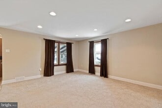 480 Jacksonville Rd in Hatboro, PA - Building Photo - Building Photo