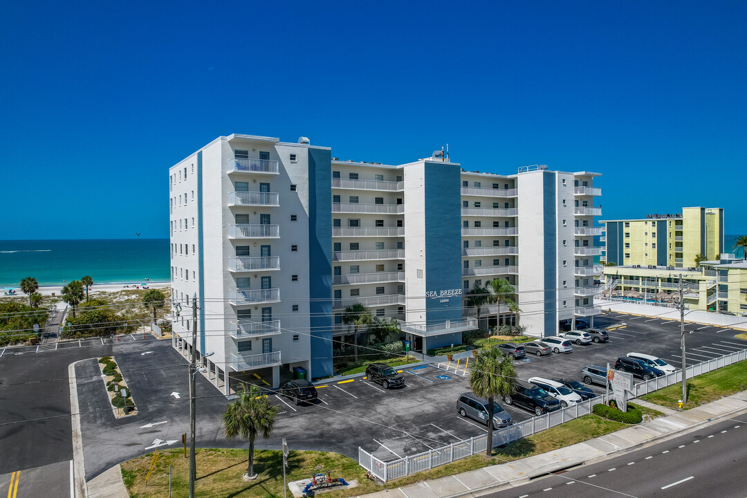 Sea Breeze of Madeira in Madeira Beach, FL - Building Photo