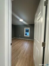 386 East St in New Britain, CT - Building Photo - Building Photo