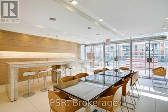 39 Queens Quay E in Toronto, ON - Building Photo - Building Photo