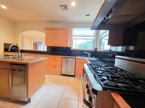 9260 Deepwater Dr in Montgomery, TX - Building Photo - Building Photo