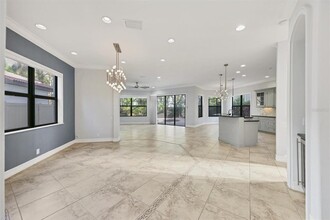 3811 Camino Real in Sarasota, FL - Building Photo - Building Photo