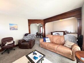 8 Heussy Ave, Unit Upper in Buffalo, NY - Building Photo - Building Photo