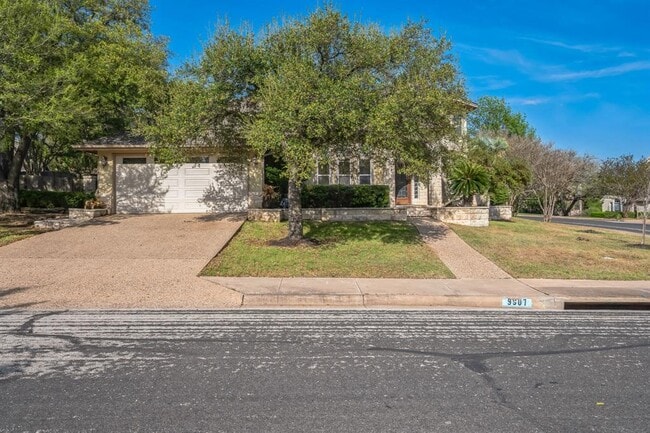9907 Spicewood Mesa in Austin, TX - Building Photo - Building Photo
