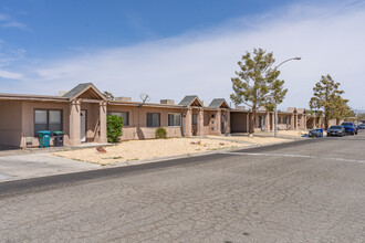 Desert Oasis Apartments in Ridgecrest, CA - Building Photo - Building Photo