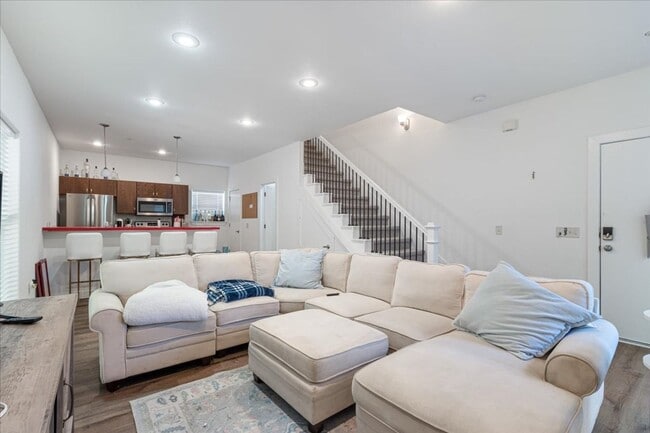property at 719 Oakland Ave