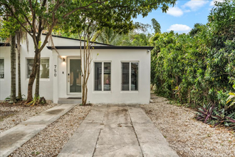 750 NW 83rd Terrace in Miami, FL - Building Photo - Building Photo