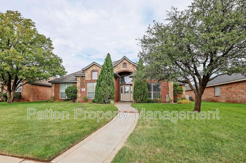 6802 Thunder Rd in Amarillo, TX - Building Photo