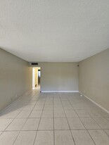 268 Norwich L in West Palm Beach, FL - Building Photo