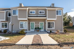 60 Old Town Rd in Vernon, CT - Building Photo