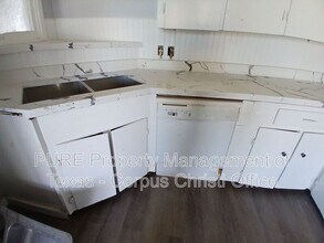 1506 Crosby St in Portland, TX - Building Photo - Building Photo