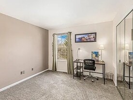 151 Commons Cir in Saline, MI - Building Photo