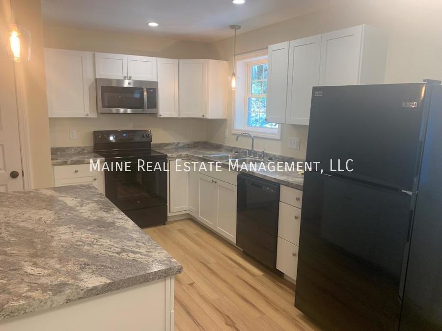 50 Walter St in Bangor, ME - Building Photo