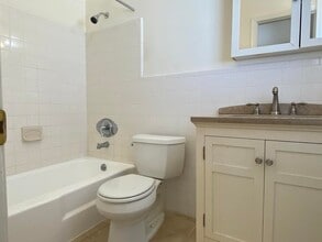 590 NE Wavecrest Way in Boca Raton, FL - Building Photo - Building Photo