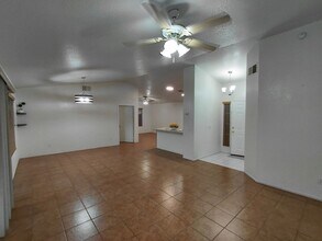 936 Alameda St in Calexico, CA - Foto de edificio - Building Photo