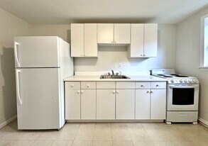 12 Vinal St in Boston, MA - Building Photo