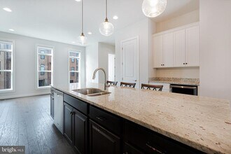 4485 Lateleaf Trl in Fairfax, VA - Building Photo - Building Photo