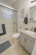 3316 N MacGregor Way in Houston, TX - Building Photo - Building Photo