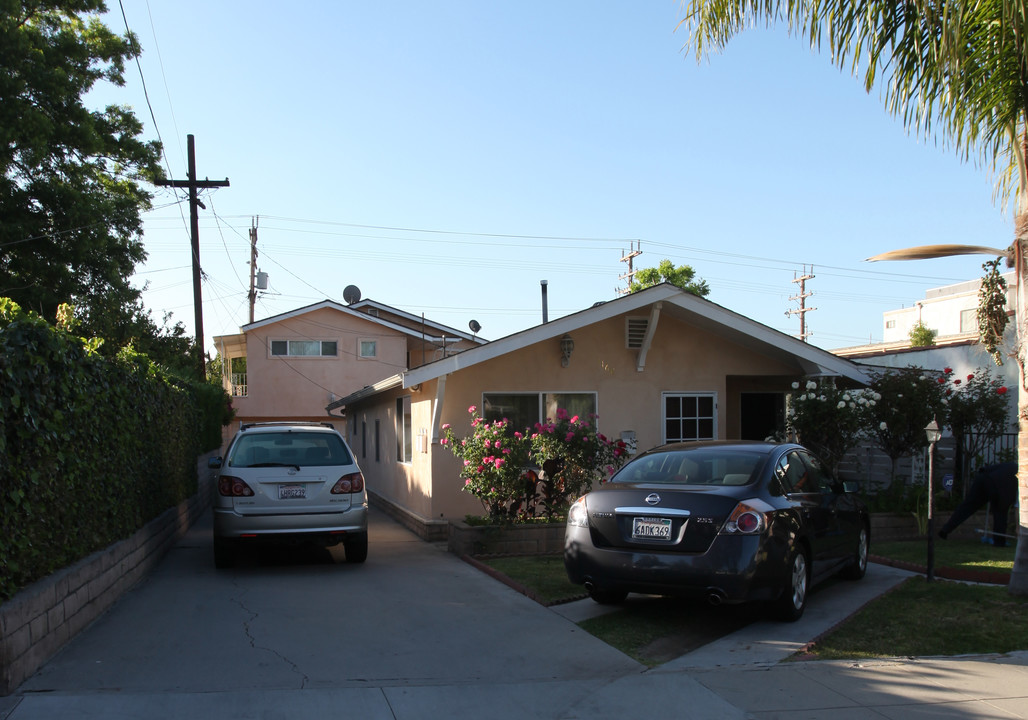 1168 Irving Ave in Glendale, CA - Foto de edificio