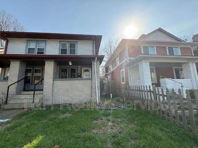 property at 2925 N Delaware St