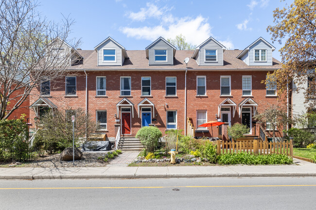 95 Holmwood Av in Ottawa, ON - Building Photo - Building Photo