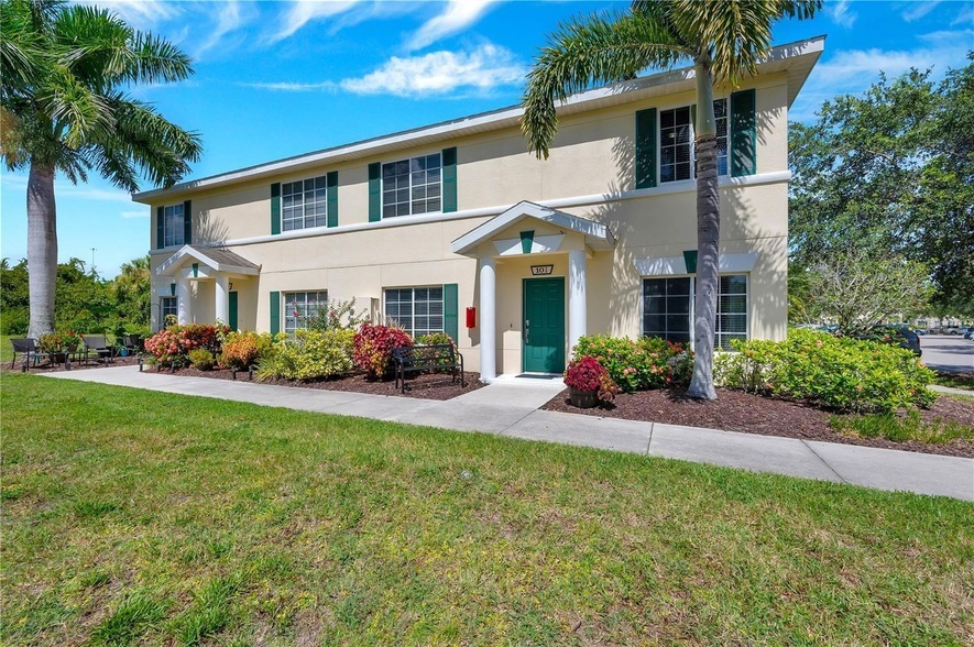 280 Cape Harbour Loop, Unit 01 in Bradenton, FL - Building Photo