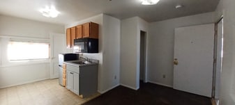 842 E Yellowstone Hwy in Casper, WY - Building Photo