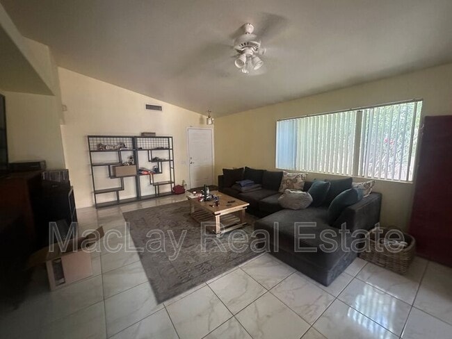 4161 E Tanglewood Dr in Phoenix, AZ - Building Photo - Building Photo