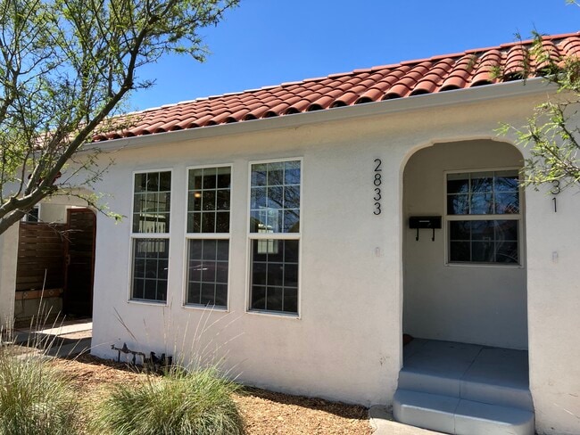 2833 S Victoria Ave, Unit Duplex West Adams