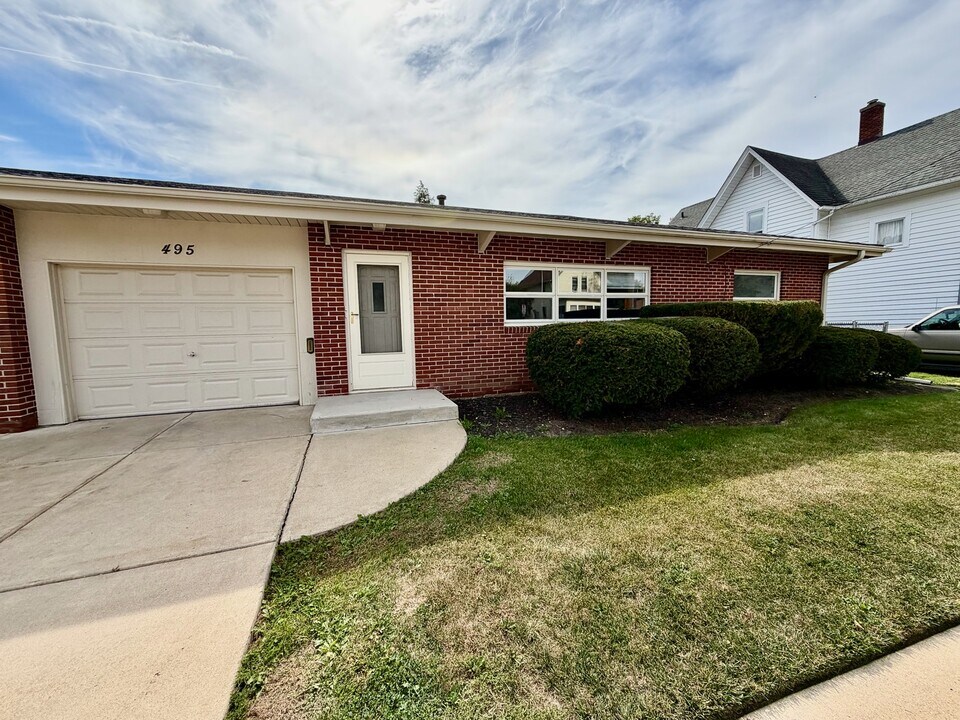 495 Franklin Blvd in Elgin, IL - Building Photo