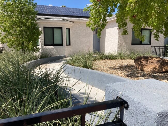 730 S 9th St, Unit C in Las Vegas, NV - Building Photo - Building Photo