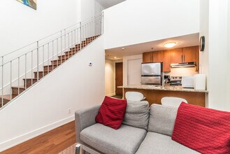 1061 Rue St-Alexandre in Montréal, QC - Building Photo - Building Photo