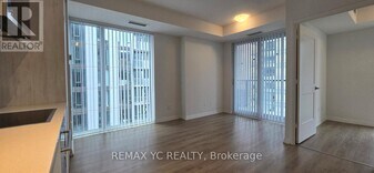 8 Widmer St in Toronto, ON - Building Photo