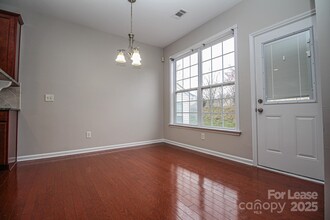 222 Minitree Ln in Charlotte, NC - Foto de edificio - Building Photo