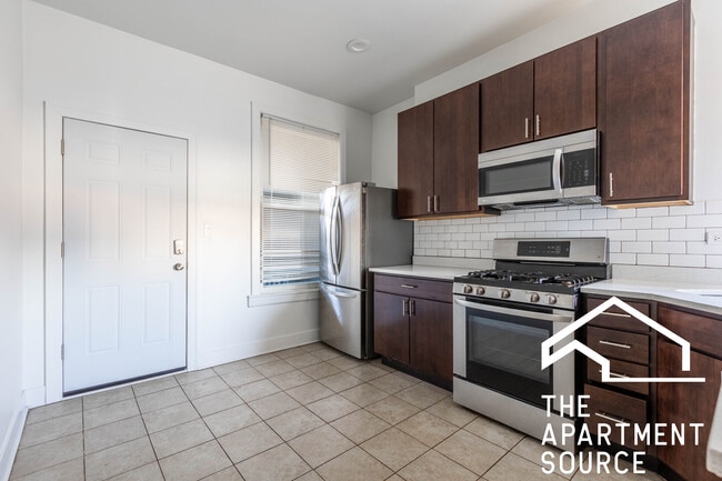 4736 W Armitage Ave in Chicago, IL - Building Photo - Building Photo
