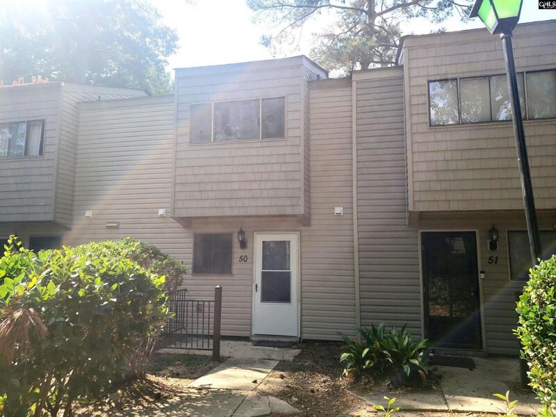 240 Jamil Rd in Columbia, SC - Building Photo