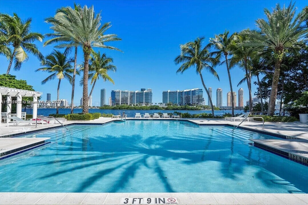 3255 NE 184th St, Unit 12408 in Aventura, FL - Foto de edificio