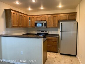 1221 E 14th St in Clovis, NM - Building Photo - Building Photo