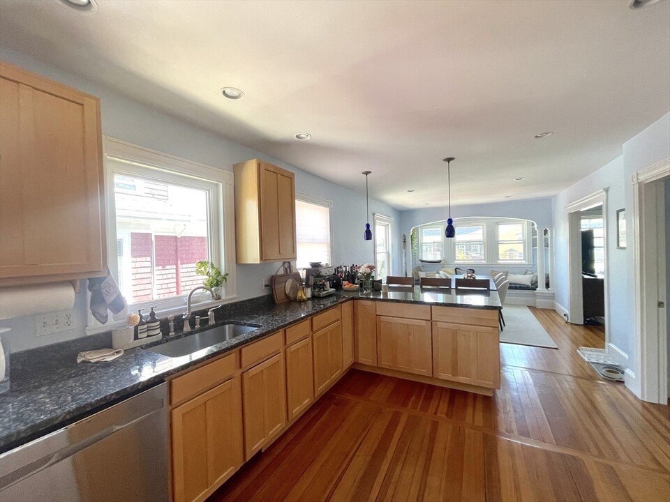 75 Reservoir St, Unit 2 in Cambridge, MA - Building Photo