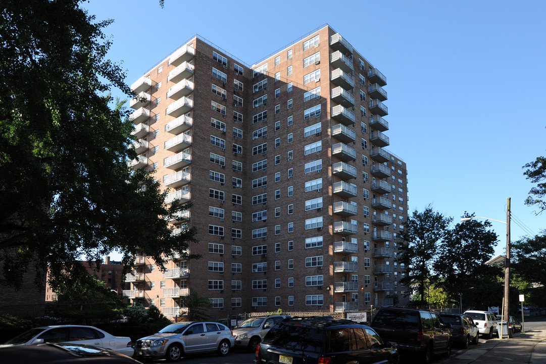 Carteret Arms Apartment in Trenton, NJ - Foto de edificio