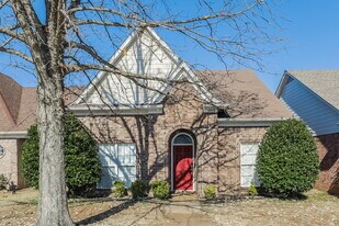 6866 Manslick Rd in Cordova, TN - Building Photo