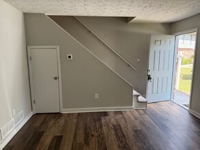 1071 Oakland Ave SE, Unit C in Conyers, GA - Building Photo - Building Photo