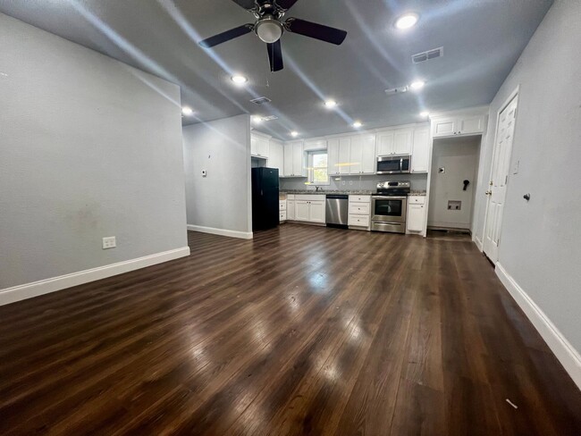 420 S 2nd St in Slaton, TX - Building Photo - Building Photo