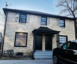 2044-2046 S 20th St in Lincoln, NE - Building Photo