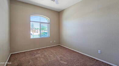 9109 W Alvarado St in Phoenix, AZ - Foto de edificio - Building Photo