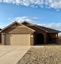 7208 35th St in Lubbock, TX - Building Photo