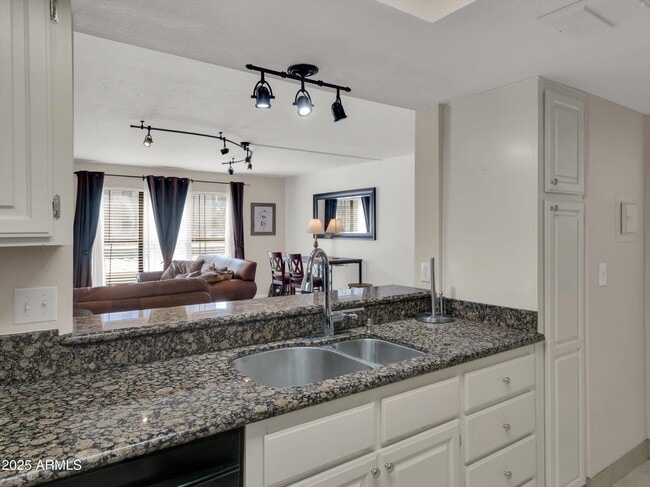property at 5122 N 31st Way